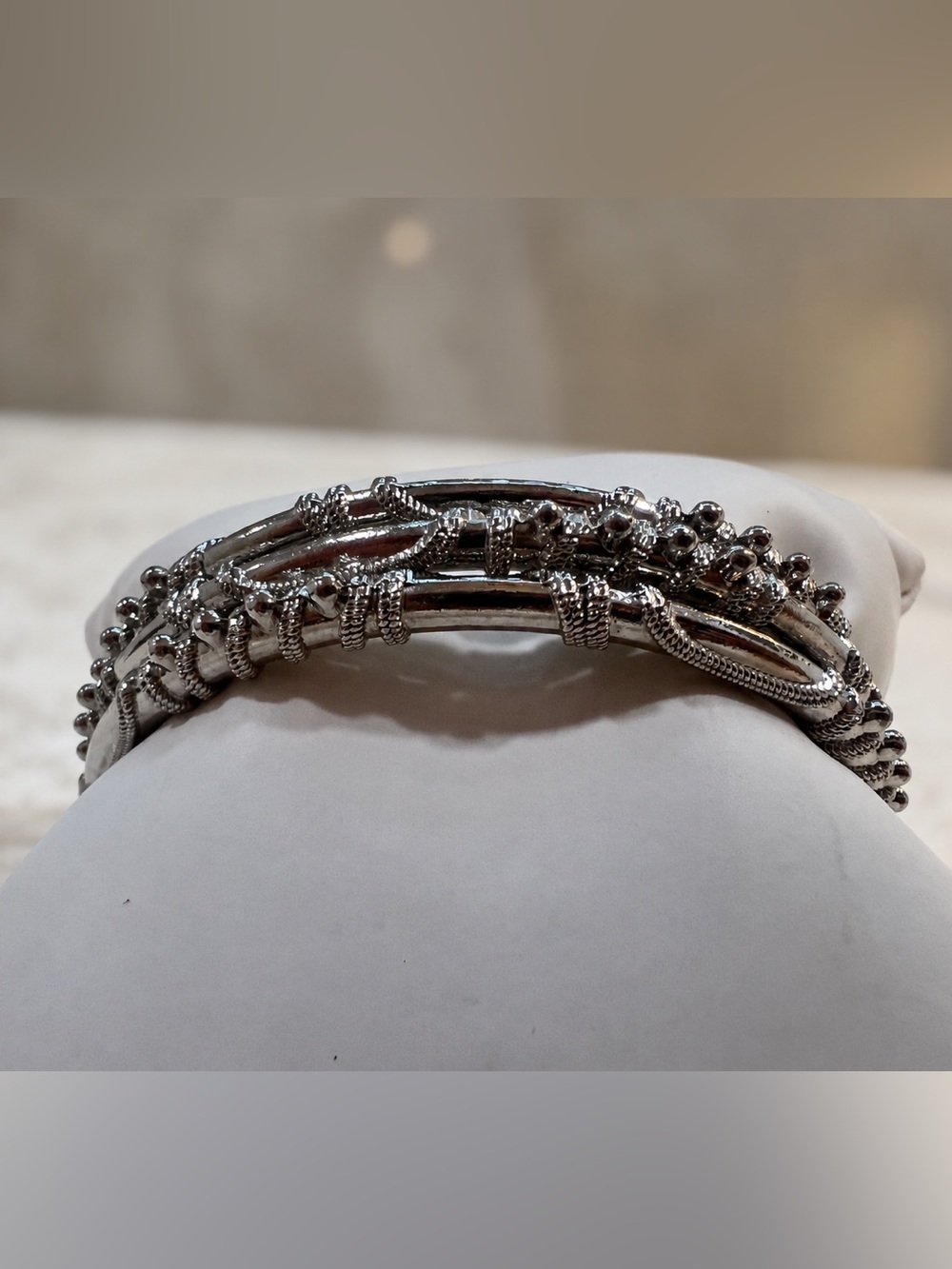Silver-Tone Rope Detail Stacking Bangle Bracelets – Set of 3